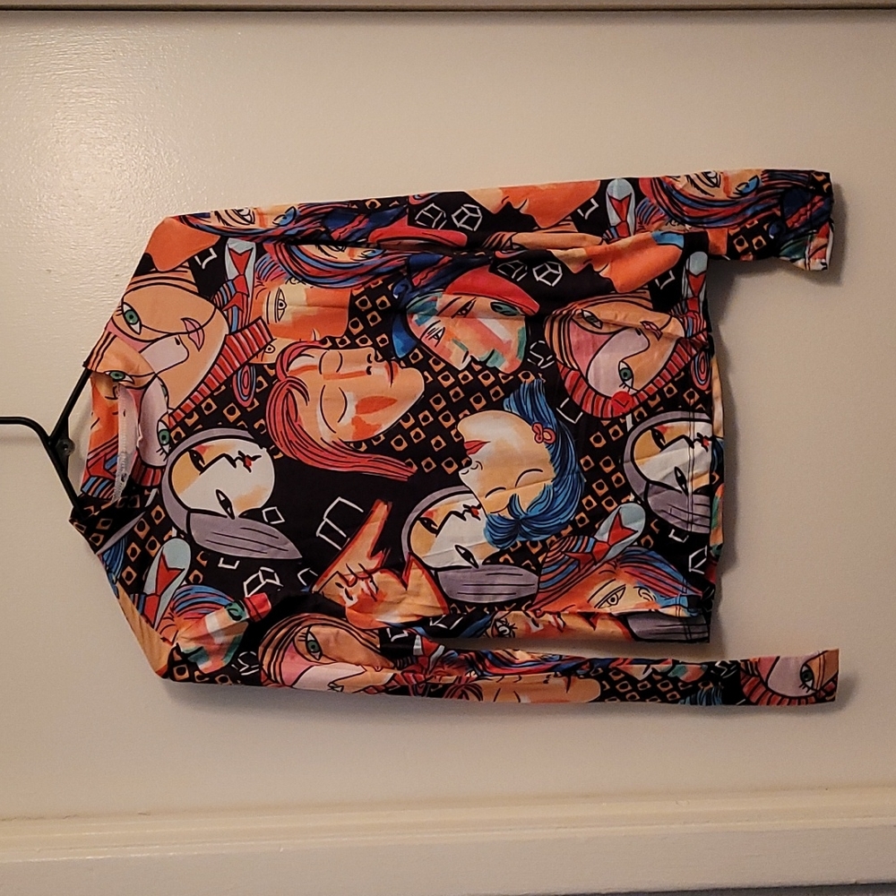 L quirky women's long sleeve